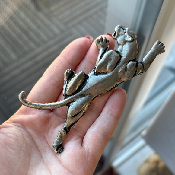 Darkened Silver-tone Large Panther Jaguar Brooch Pin - Picture 1 of 4
